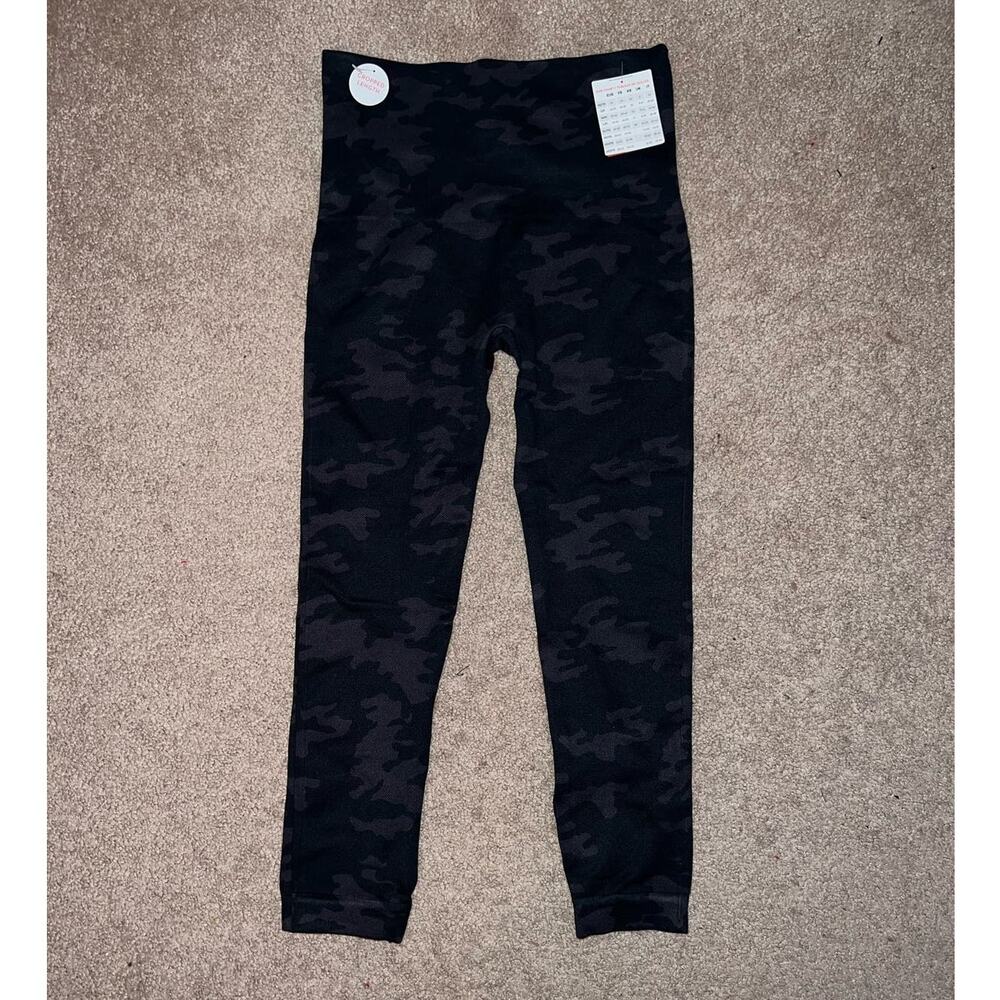 New SPANX Seamless Cropped Legging Camo size S